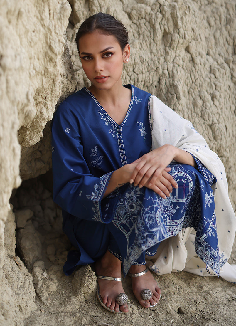 3-pc-embroidered-suit