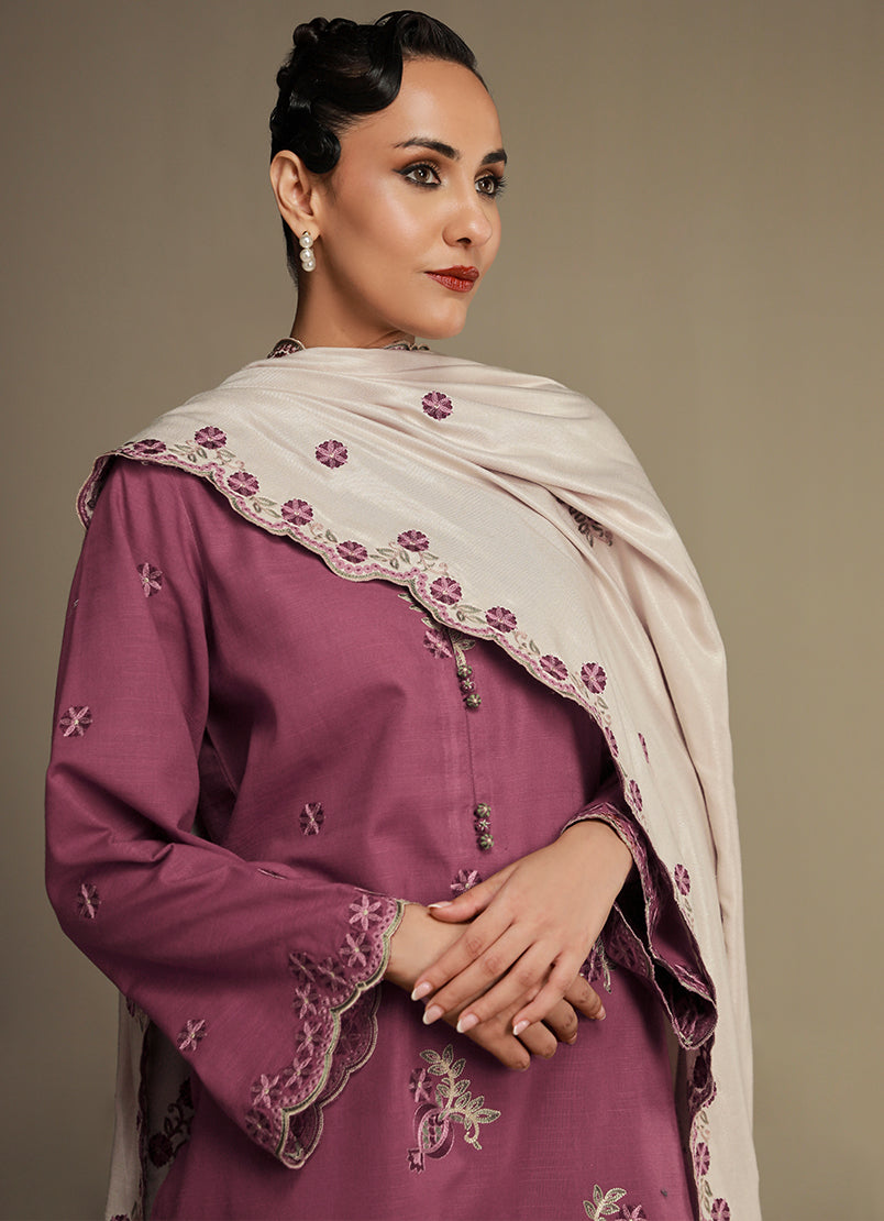 3-pc-khaddar-embroidered-suit