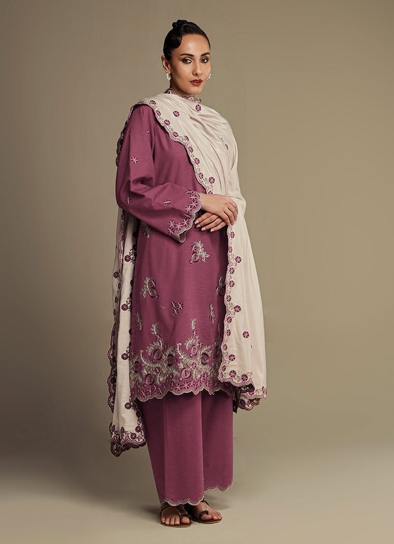 3-pc-khaddar-embroidered-suit