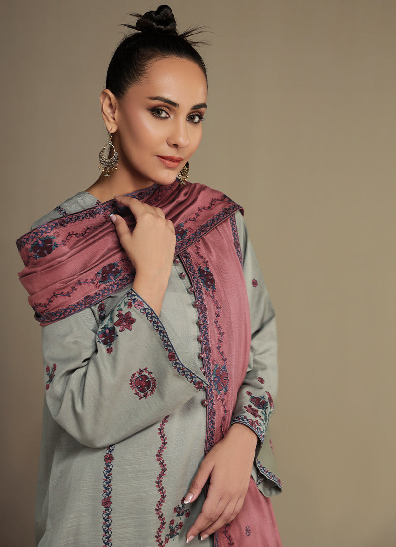 3 PC khaddar Embroidered Suit