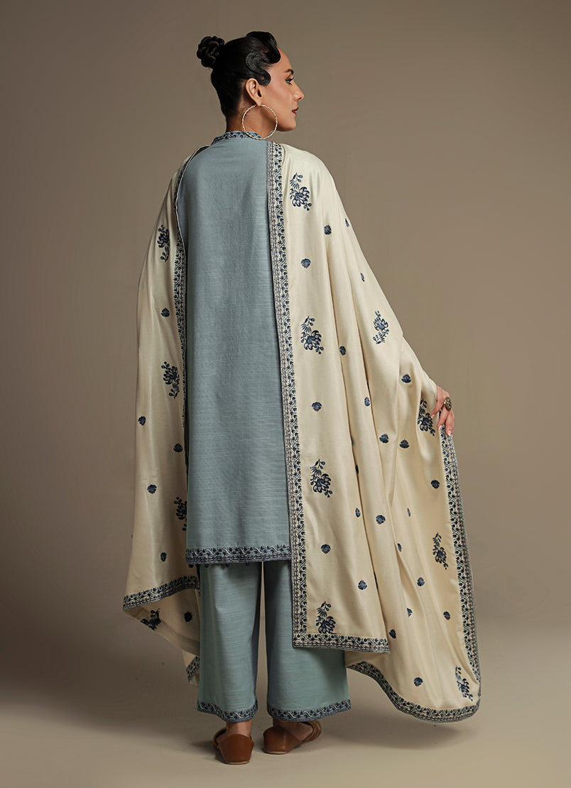 3-pc-khaddar-embroidered-suit