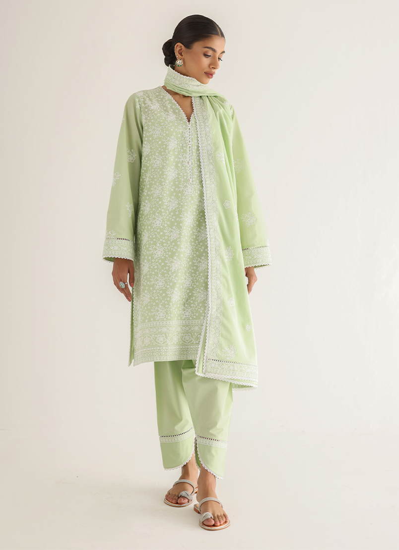 embroidered-kurta-set