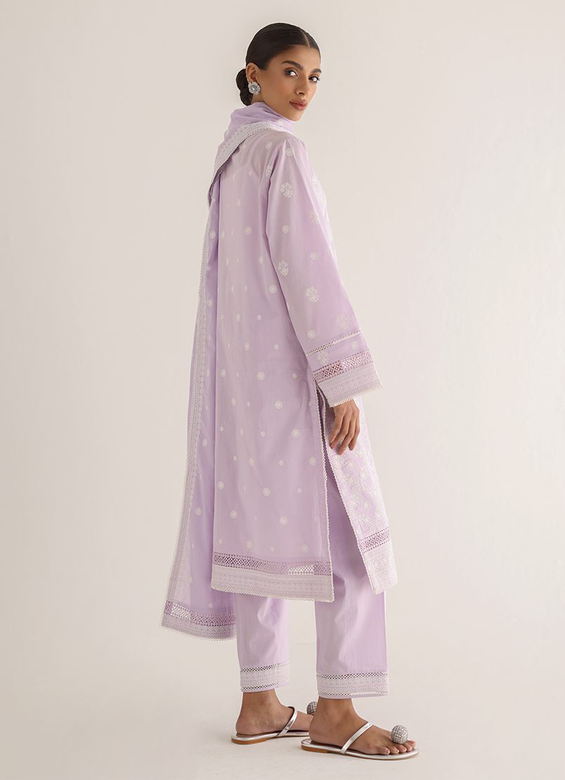 embroidered-kurta-set