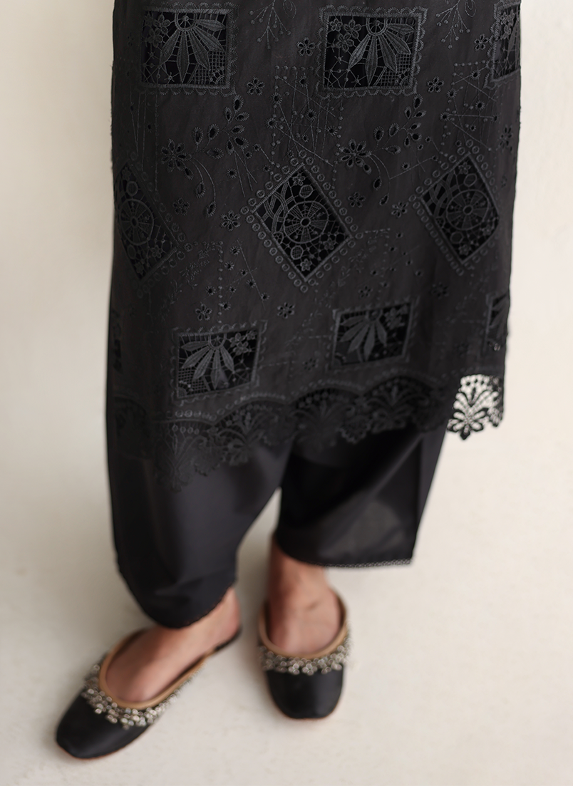 embroidered-kurta