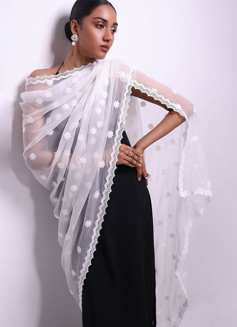 applique-lace-dupatta