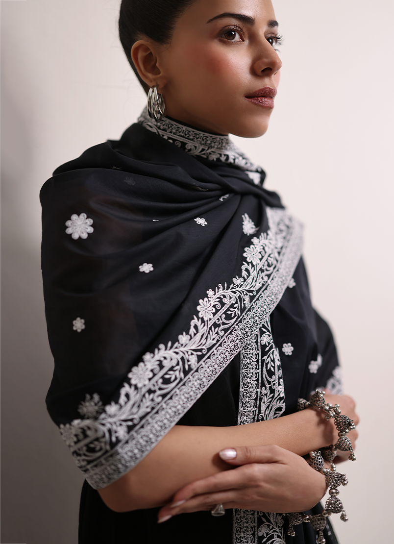 chikankari-dupatta