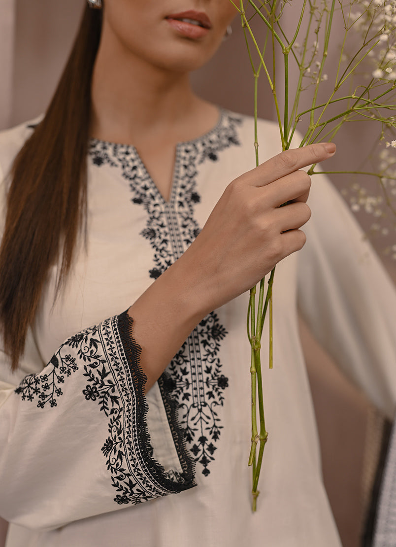 ivory-embroidered-kurta