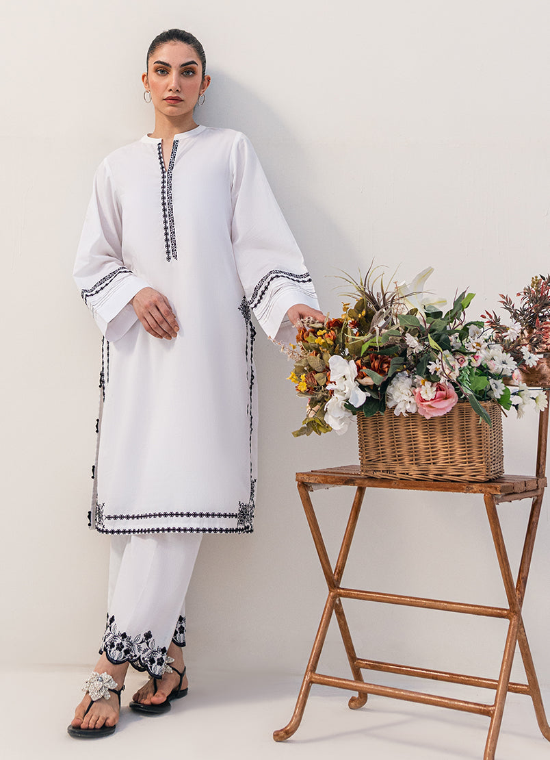 White Embroidered Kurta