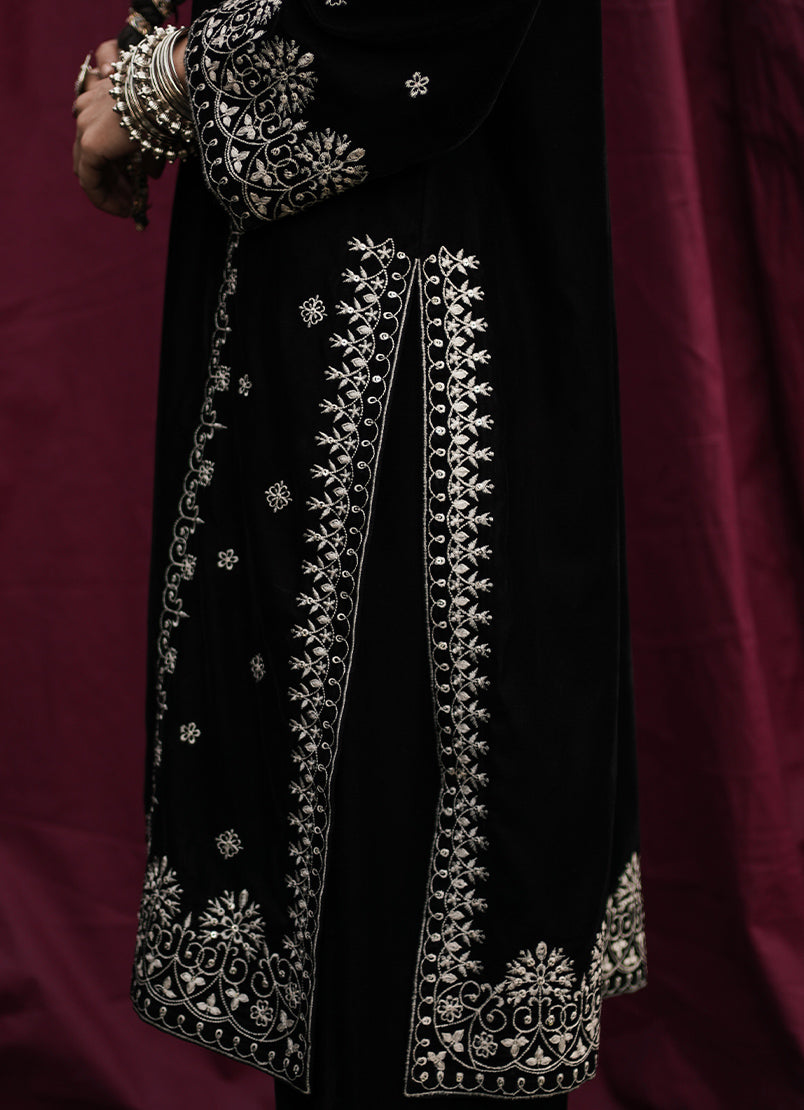 black-velvet-embroidered-co-ord-set