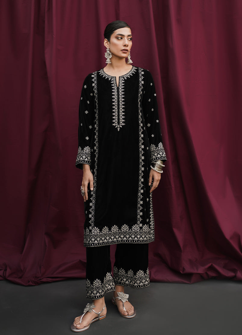 black-velvet-embroidered-co-ord-set